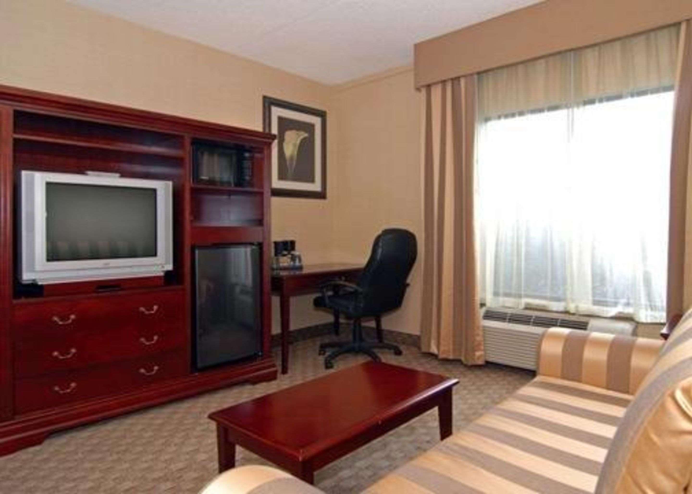 Quality Inn & Suites Bensalem Camera foto