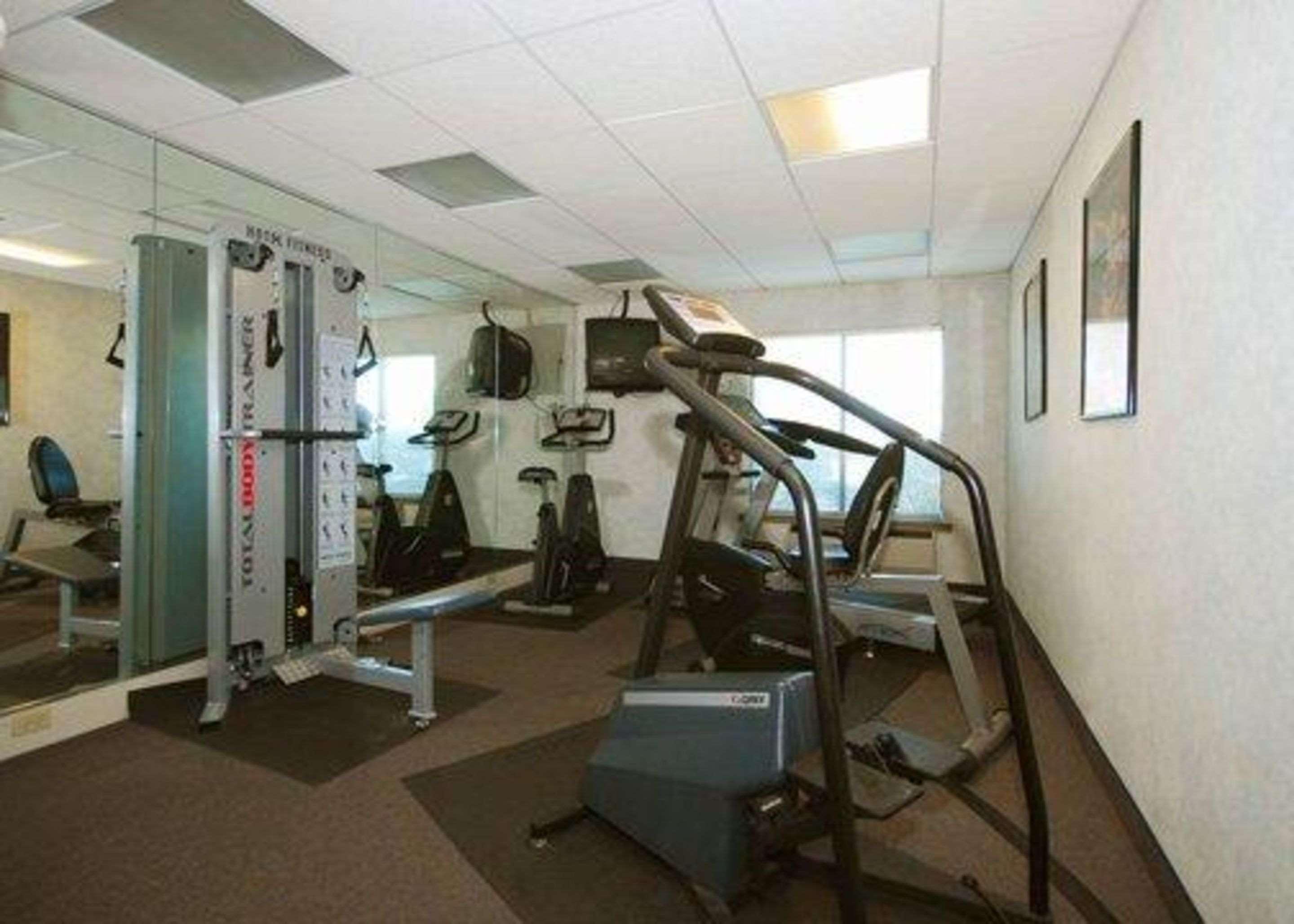 Quality Inn & Suites Bensalem Esterno foto