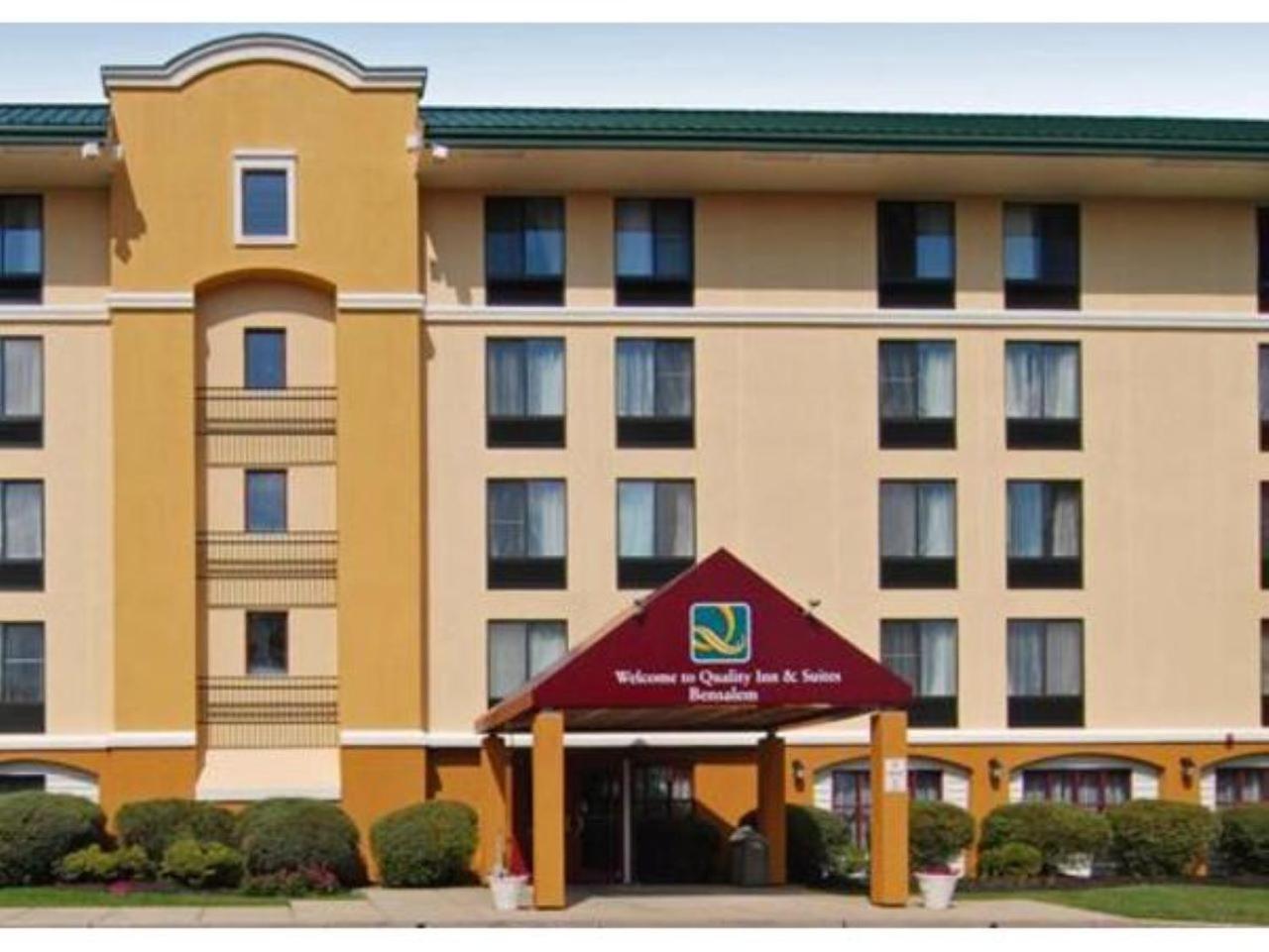 Quality Inn & Suites Bensalem Esterno foto